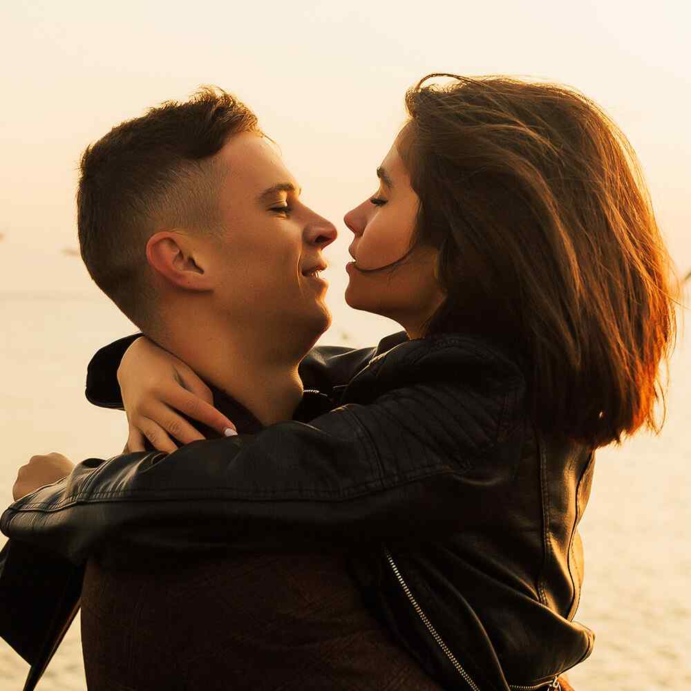 https://moyatasvatba.bg/wp-content/uploads/2020/12/image_couples_about_04.jpg